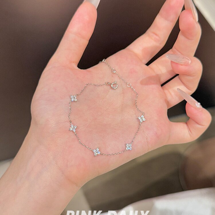 时尚高级轻奢风四叶草闪钻千金百搭简约气质不掉色手链时尚简约款