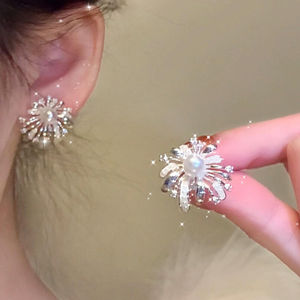 韩系爆闪银色珠珠花朵耳钉高级感