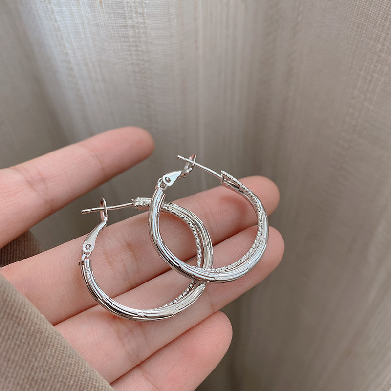 韩系经典素圈耳环女轻奢高级感大耳圈耳扣气质独特耳钉显脸小耳饰