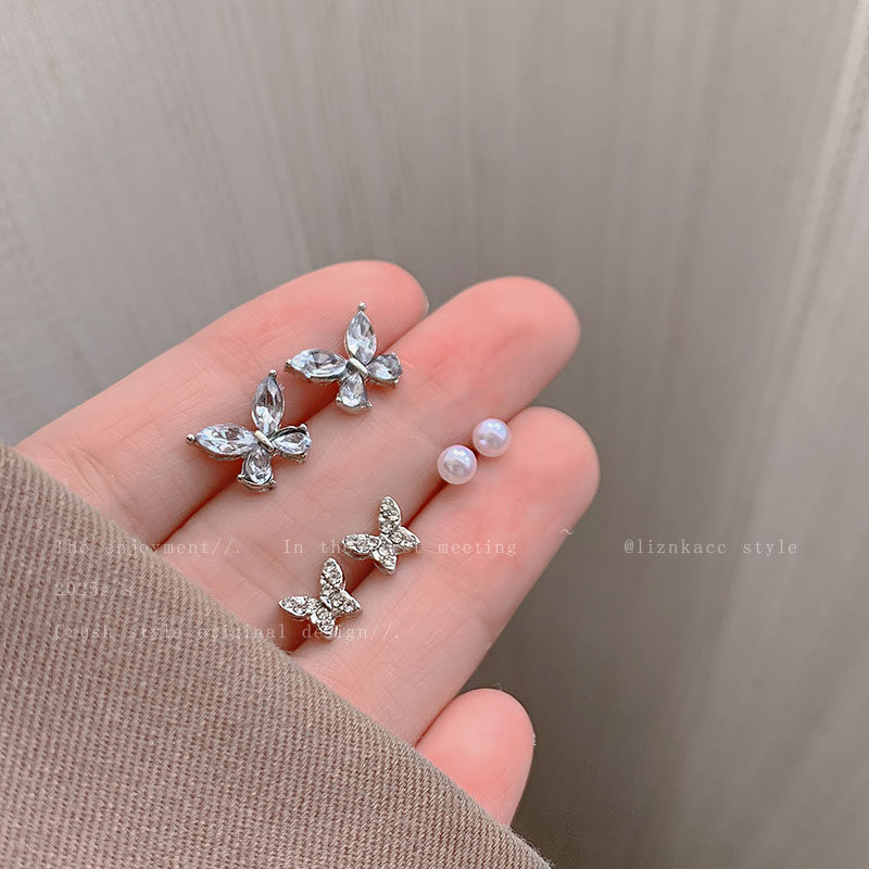蝴蝶珍珠套装耳钉女轻奢小众高级感耳骨钉耳饰品2025新款爆款耳环