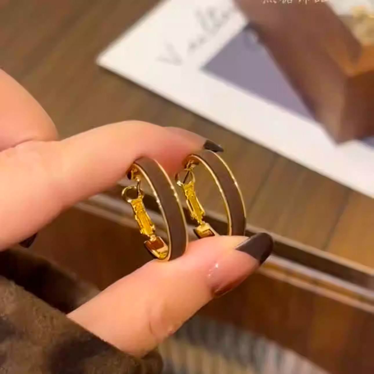 2025新款爆款大圈圈耳环女小众设计感时尚气质百搭精致耳环耳饰