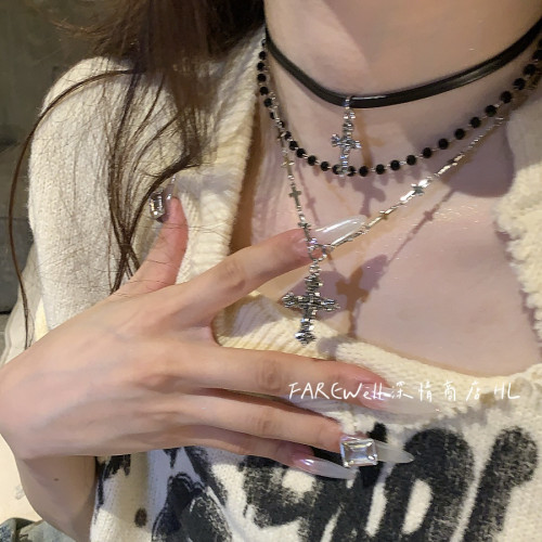 复古多层十字架串珠项链女暗黑朋克风叠戴锁骨链千禧辣妹y2k配饰