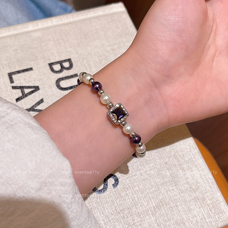 方形紫色水晶锆石手链女2025新款珍珠法式高级感轻奢精致小众配饰