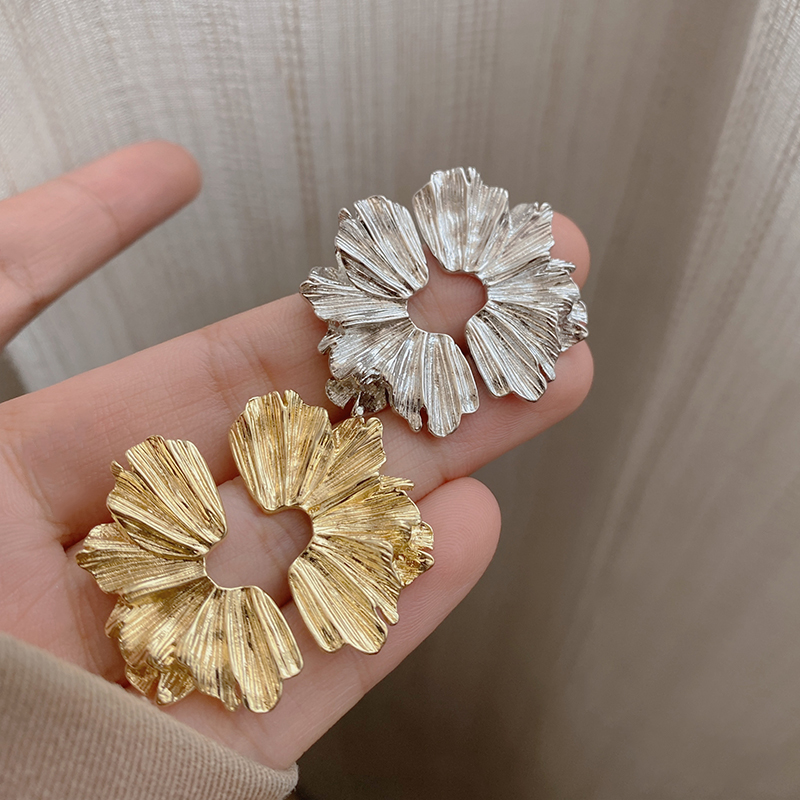 树叶花朵扇形金属耳环 个性时尚耳钉 轻奢冷淡风新款耳饰高级感