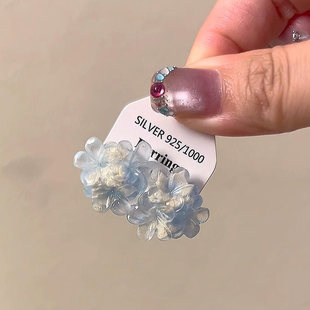 夏季清透蓝晕染花朵串珠耳环轻奢高级感气质耳钉女独特绝美耳饰品