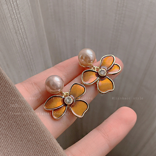 法式流金花朵珍珠耳环女2025新款气质轻奢高级感耳钉爆款小众耳饰