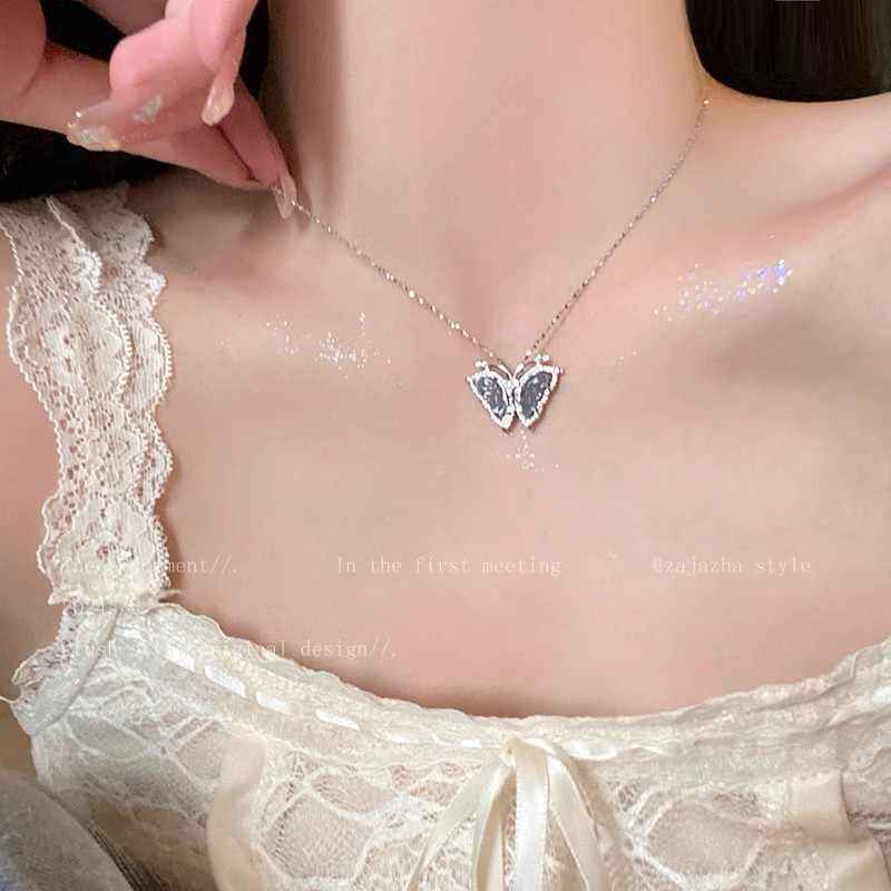 清冷风冰晶锆石蝴蝶项链女轻奢小众高级感锁骨链网红同款颈链新款