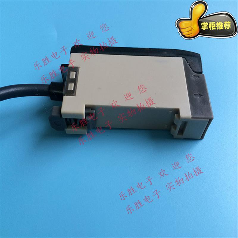 日本光纤传感器放大器E3X-F21