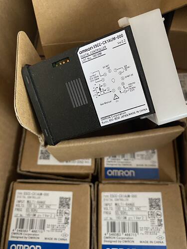 原装温控器E5CC-CX1AUM-000 QX2DUM/CX2DUM/RW2DUM/-000/800