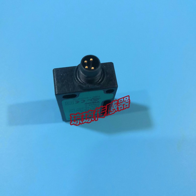 德国P+FML7-54-G/25/110/123/143反射插件式光电开关传感器