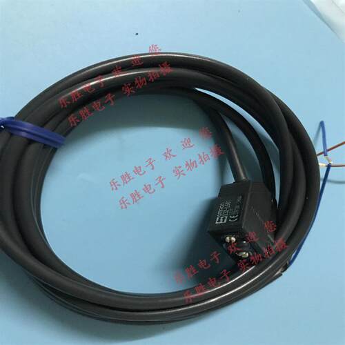 距离设定型光电传感器E3Z-LS61/LS81 E3Z-LS61-SOSDW-P2