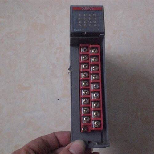 1746-OA16 C 成色不好  PLC模块 原装现货