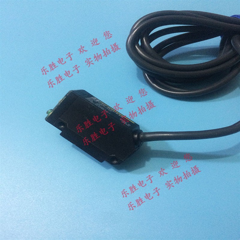 OMRON E3V-R2C43S E3V-R2C43S-31光电开关光电传感器