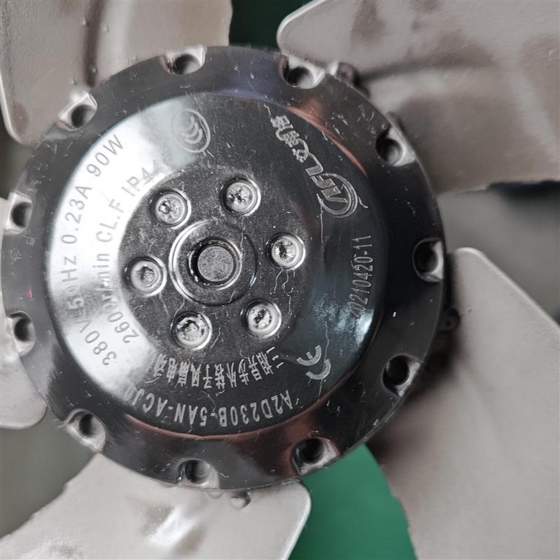 A2E185-AF20-09 A2E185-AI20-09 M2E068-CA A2E185S-7AN-AAJ1风机