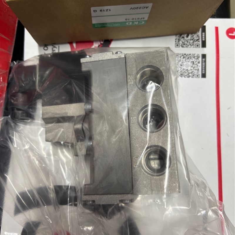 电磁阀4F510-4F520-15-L-AC220-DC24-AC110全新原装正品