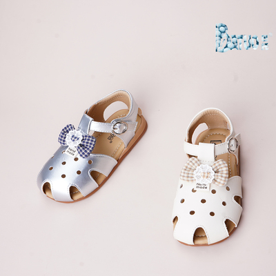 巴托童鞋 夏季新品韩版宝宝女孩公主儿童软底防滑休闲皮鞋凉鞋710