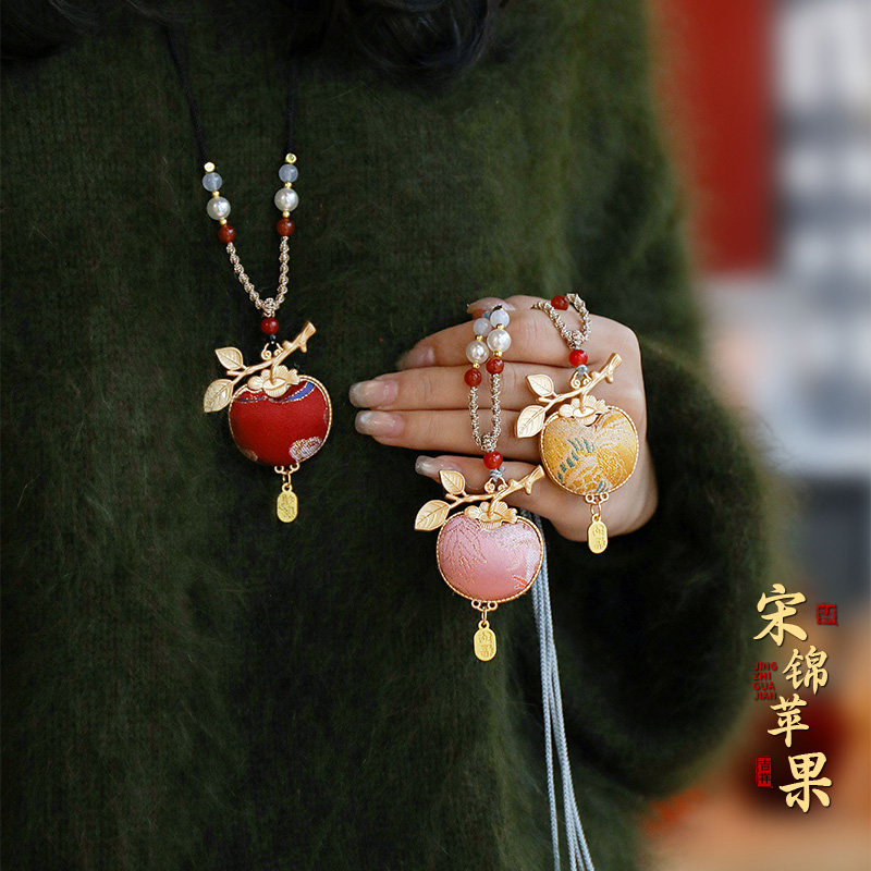 新年中式仿非遗宋锦平安项链吊坠女款国风旗袍配链复古毛衣链配饰,饰品/流行首饰/时尚饰品新,项链,淘宝优惠券,粉丝福利购,淘宝优惠卷