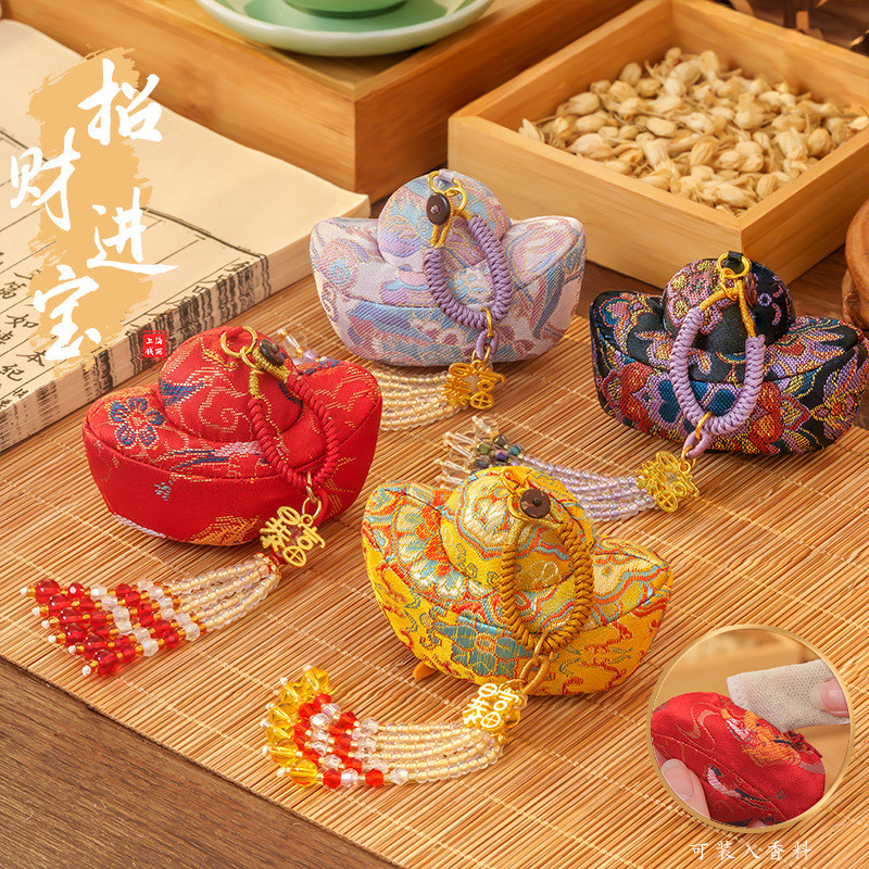 2026马年新款新年春节装饰中式宋锦元宝福字香囊挂饰古风香包挂件,节庆用品/礼品,挂饰/生肖挂饰,淘宝优惠券,粉丝福利购,淘宝优惠卷