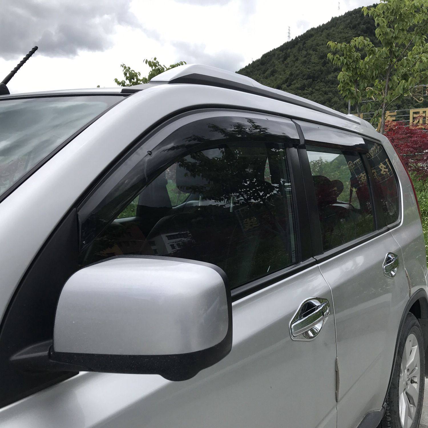 老逍客T31晴雨挡日产老奇骏防雨