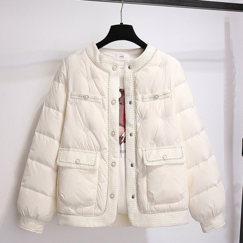 白色小香风轻薄羽绒服女士2025冬季新款今年流行的爆款棒球服外套,女装/女士精品,羽绒服,淘宝优惠券,粉丝福利购,淘宝优惠卷