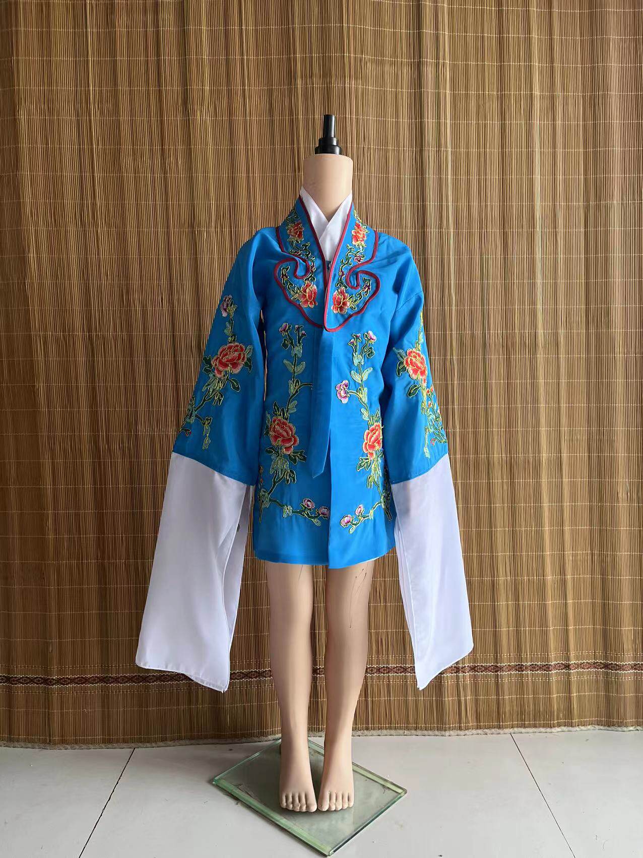 影楼儿童花旦戏曲摄影服装女孩国潮戏曲古装喜剧写真拍照主题服装