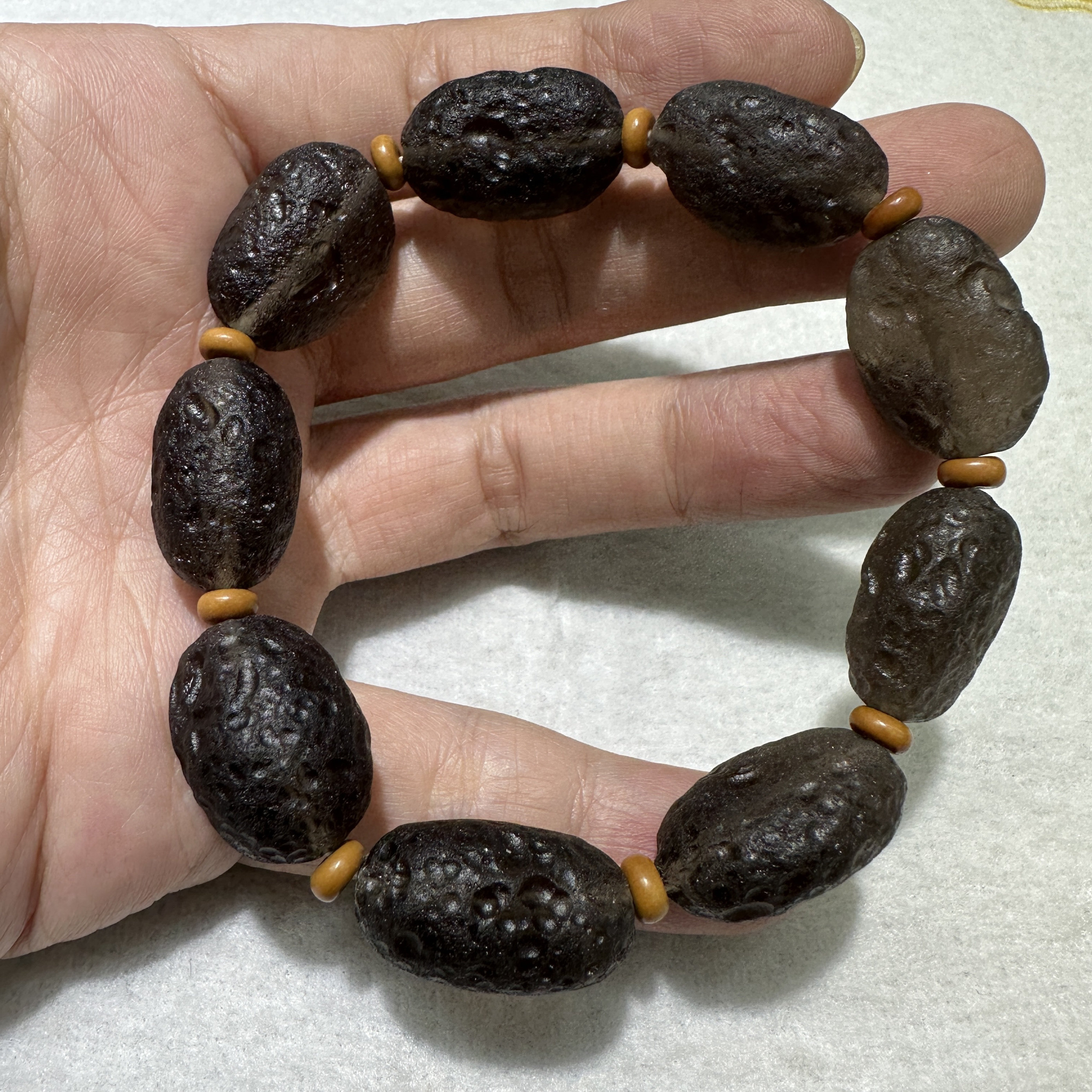 天狼星玻璃陨石原石手链哥伦比亚高透料精选形状成型天然手串图片