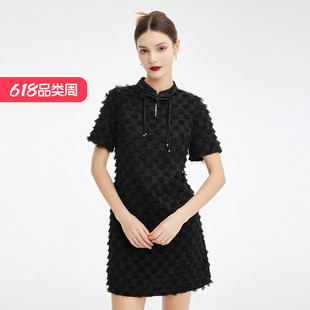 斯尔丽2024新款改良版领口流苏旗袍特殊剪花工艺时尚减龄连衣裙
