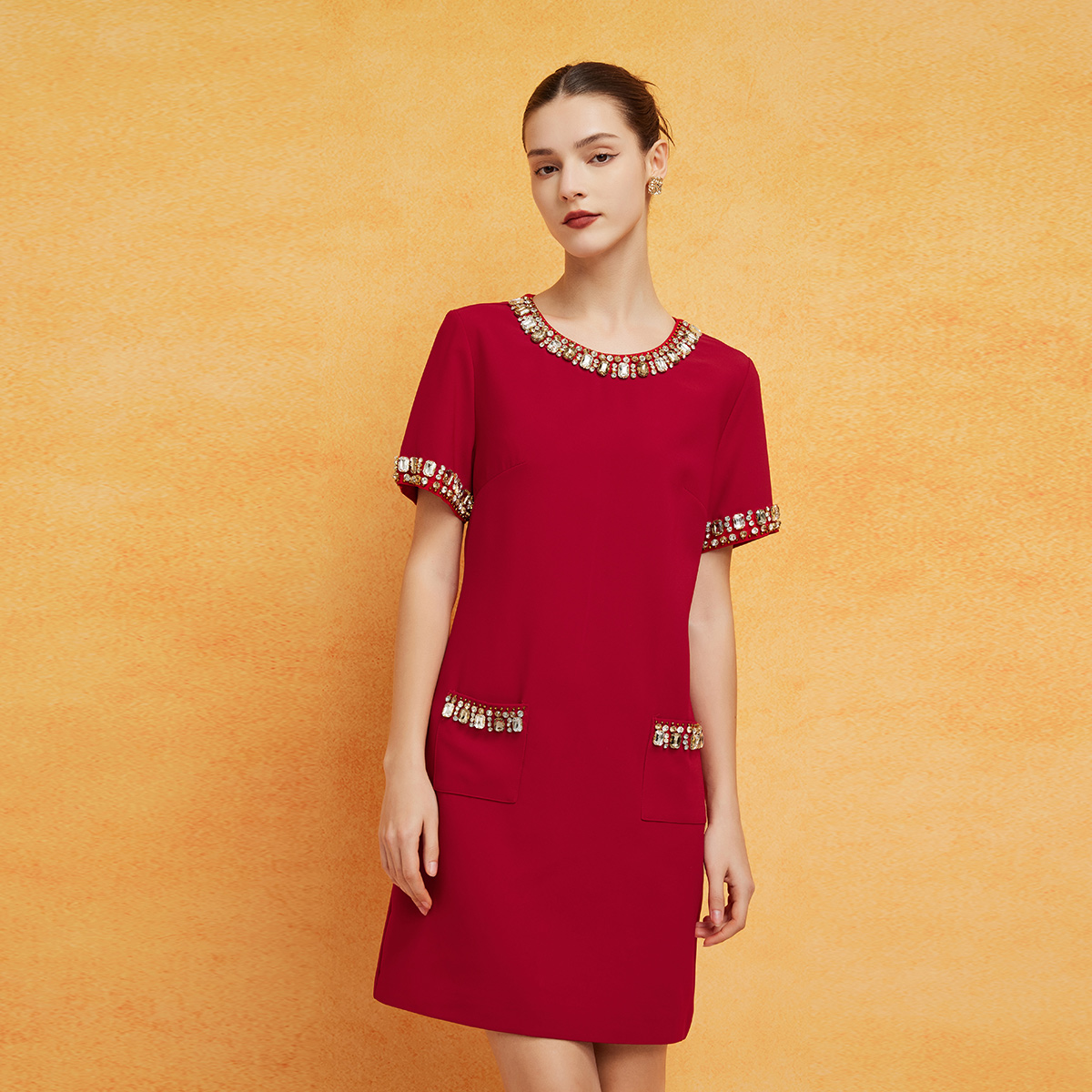 斯尔丽商务通勤直筒裙莱卡镶钻