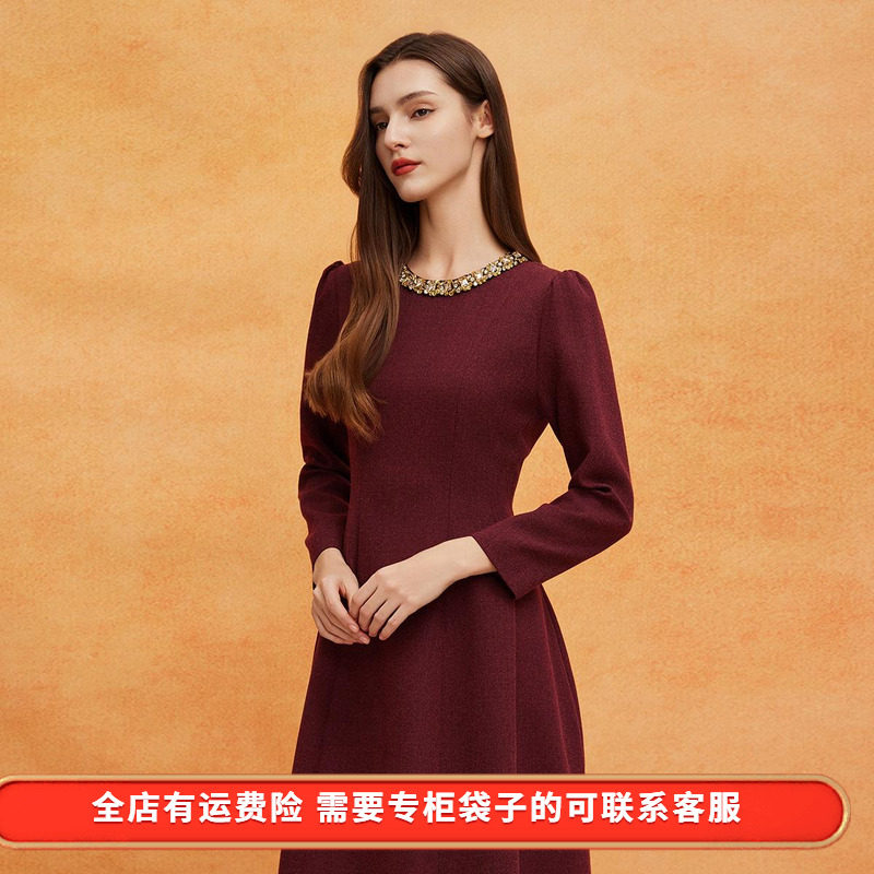 斯尔丽2025春季新款知性风连衣裙