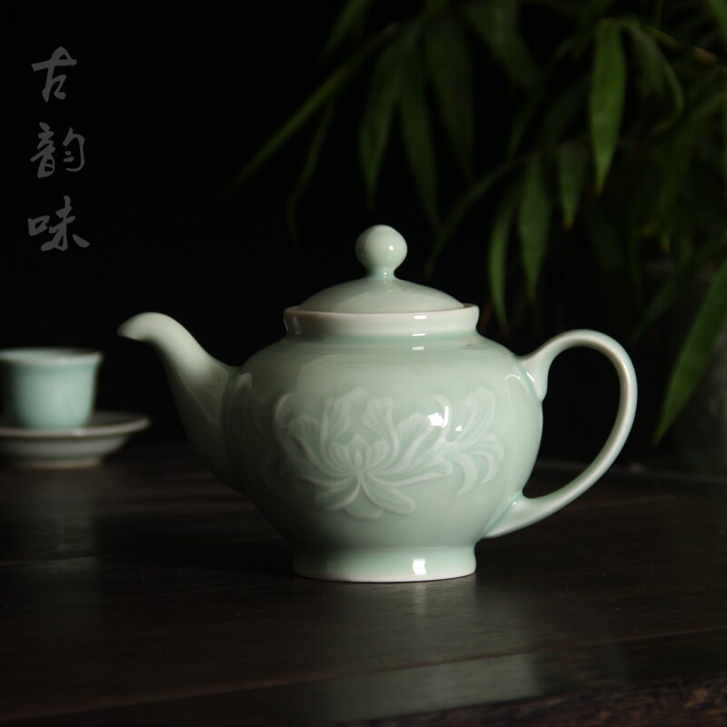 龙泉青瓷老国营龙泉窑上洋老瓷器文革瓷瓷厂出口陶瓷菊纹猫壶茶壶