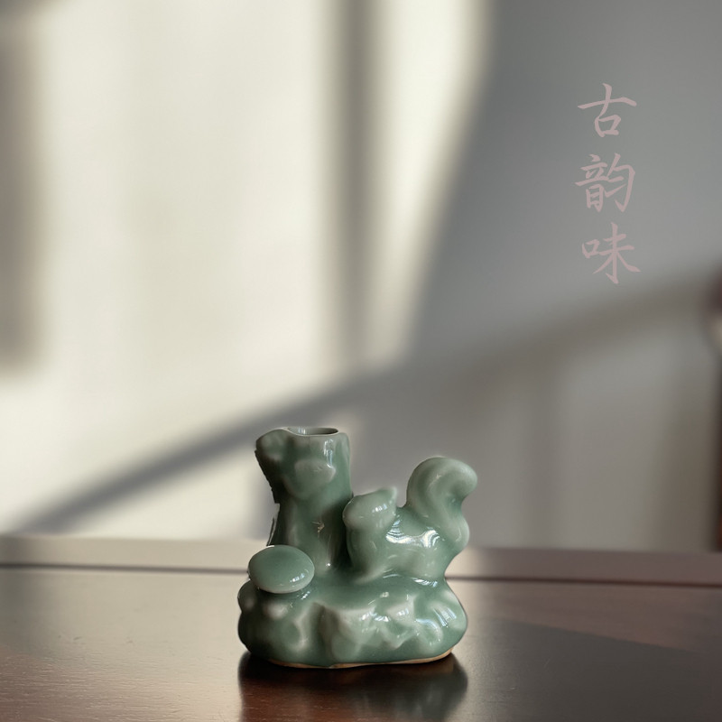 龙泉窑青瓷国营上垟瓷器文革瓷龙窑柴烧陶瓷松鼠松趣花插摆件茶宠