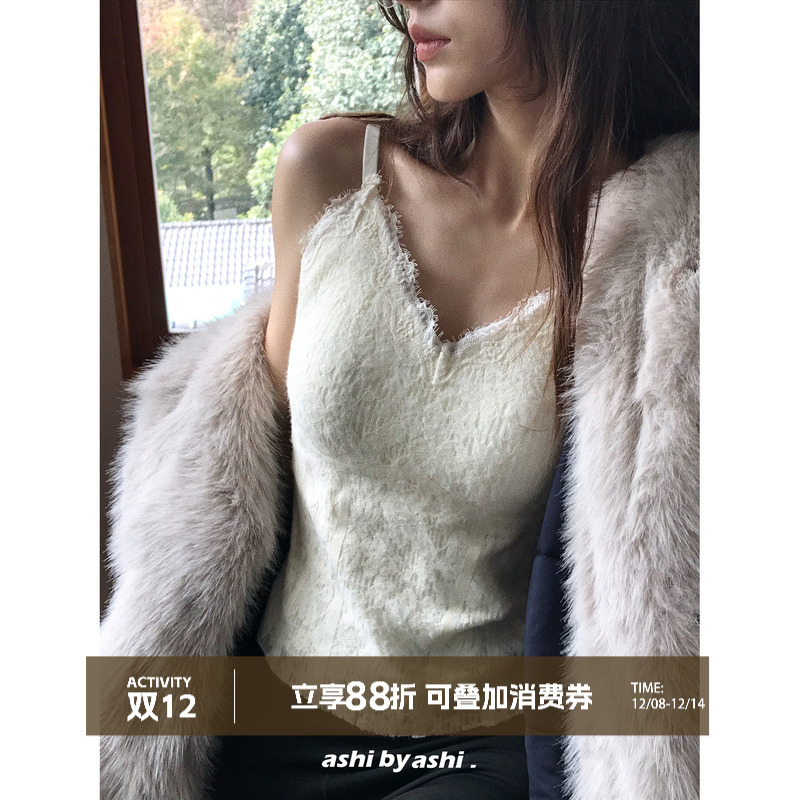 大于诗集 见习丘比特V领可调节肩带蕾丝吊带背心女带胸垫纯欲上衣