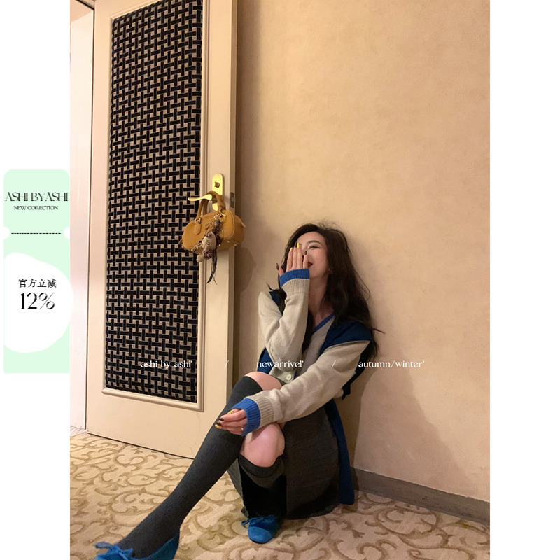 大于诗集 巴黎课间 假两件针织开衫女垫肩外套短款撞色V领上衣冬