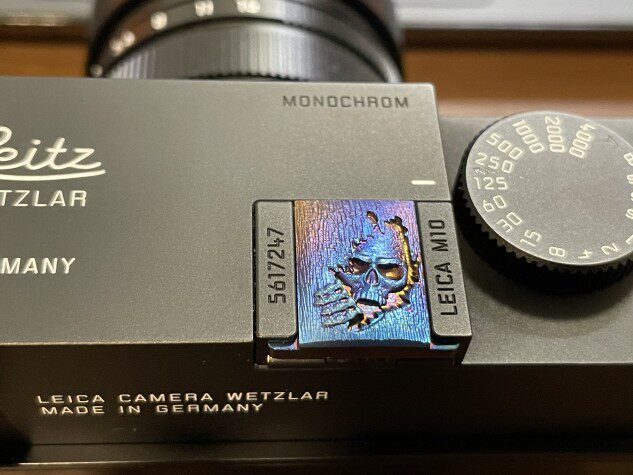 钛合金烤色骷髅头适用于徕卡leicam10 m9m6 m240mp相机热靴防尘盖