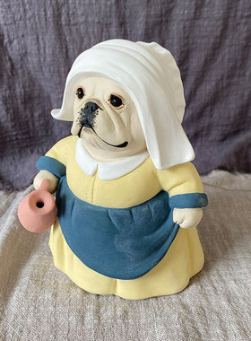 斗牛犬陶瓷手办倒牛奶的女仆法斗周边陶艺客厅摆件桌面陶瓷装饰品