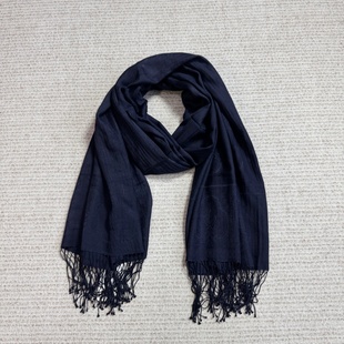 妞妞家秋冬新品女士桑蚕丝羊绒宽版流苏暗花百搭针织围巾8623