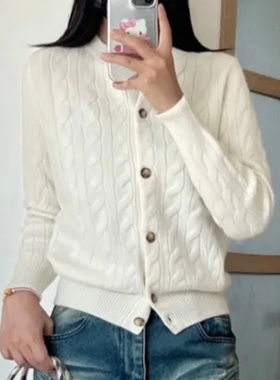 妞妞家秋冬新品女士老钱风复古麻花纯棉圆领粗棒针毛衣外套8607