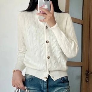 妞妞家秋冬新品女士老钱风复古麻花纯棉圆领粗棒针毛衣外套8607