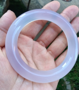 时尚正品纯天然紫玉髓圆条手镯52mm，纯天然原色无优化，实物拍摄