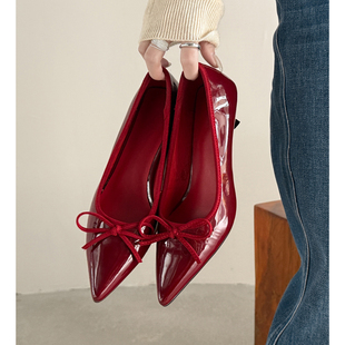 J 尖头浅口单鞋细高跟 蝴蝶结5厘米 羊漆皮
