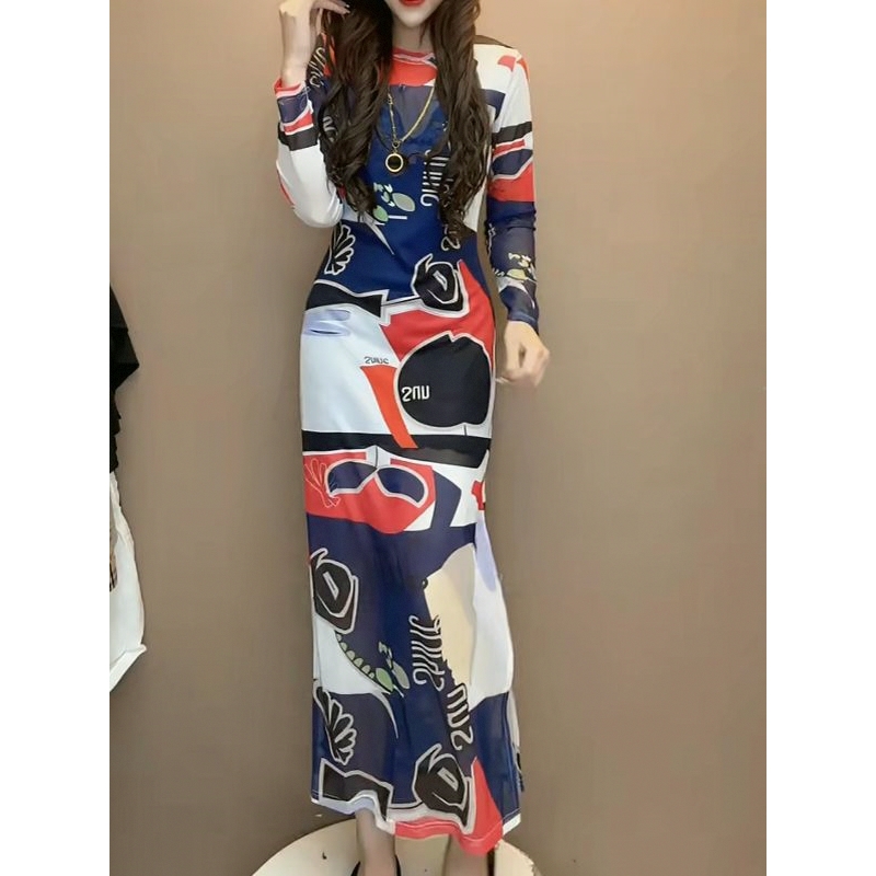 春秋网红爆款时尚连衣裙女2025新款洋气百搭修身印花套头长款裙子