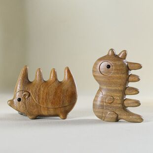 刺猬梳绿生日礼物经络顺发梳护理檀木恐龙随身梳卡通按摩便携梳子