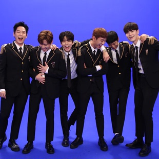 韩国男团偶像练习生西服套装团队服齐舞表演流苏勋章军阀装1020