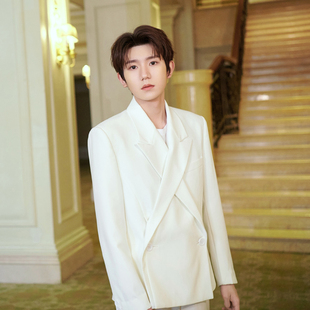 主持人歌手唱歌比赛春秋演出宴会艺考舞台年酒会白色西服套装9088