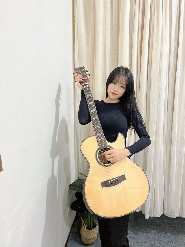 玫瑰鈞琳吉他986M1原声加振蓝牙鼓机玫瑰木云杉全单手工尖角靠手