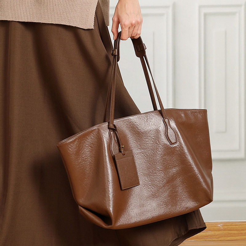 女款植鞣真皮小众大容量托特包2026新款hobo高级感日常通勤单肩包