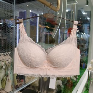芭蕾玛8532中厚内衣轻薄无痕式小胸显大上托不空杯防下垂文胸AB杯