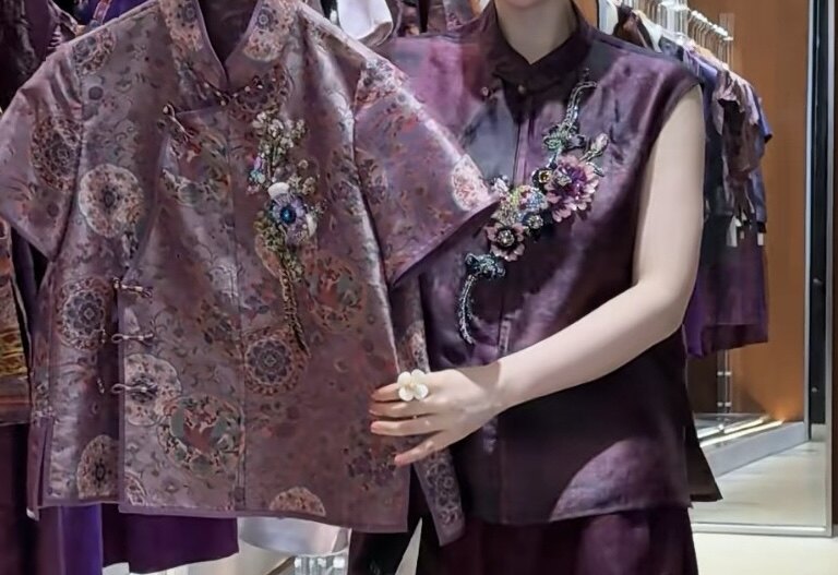 价格私信2026新款新中式正品实体同款法绣真丝蜀锦香云纱上衣马甲