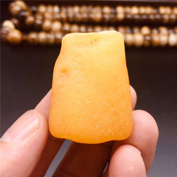 乌克兰天然琥珀蜜蜡原石鸡油黄