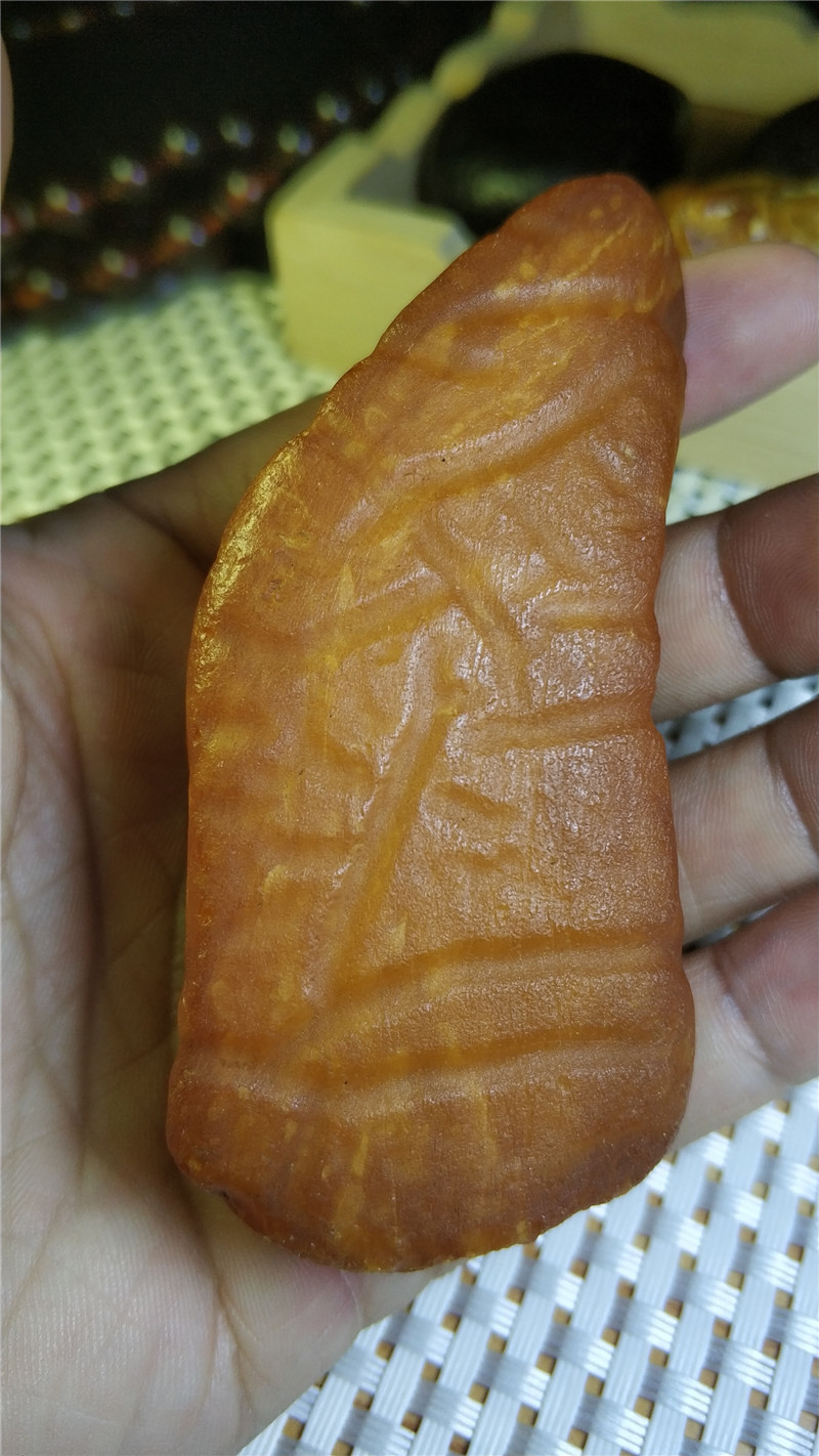 纯天然鸡油黄原矿琥珀蜜蜡手把件
